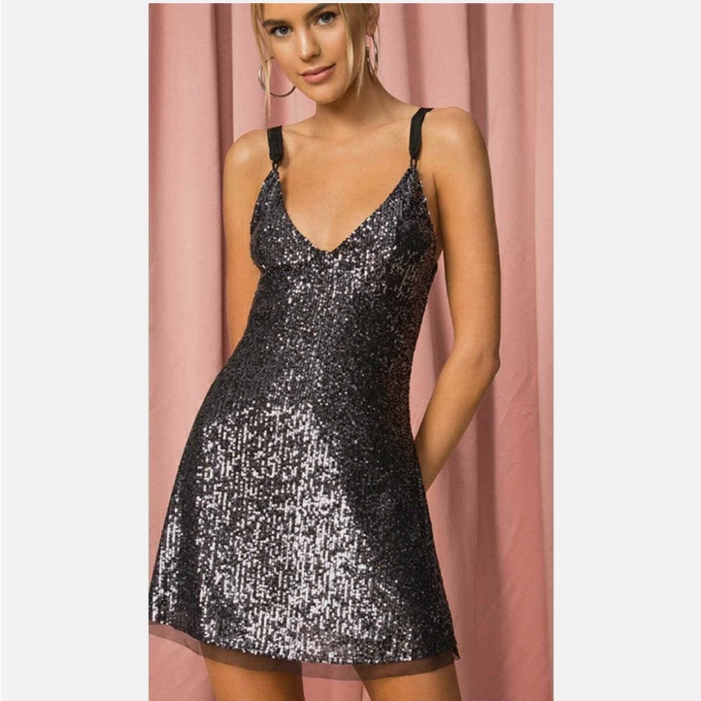 SEXY STUNNING FREE PEOPLE NEW w/TAG Women S Sequin Tie-Back Mini Dress Halloween